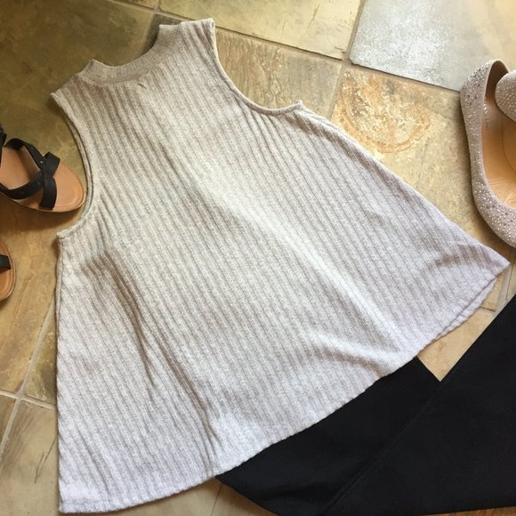 Altar’d State Lace-Up Tunic Top - NEW - Picture 7 of 16